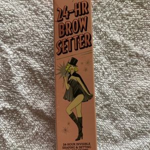 Benefit Brow Setter.